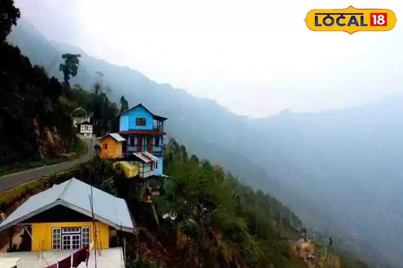 *সকালে ঘুম থেকে উঠে হোমস্টের জানলা খুললেই এত সুন্দর কাঞ্চনজঙ্ঘা অন্য অনেক জায়গা থেকেই দেখতে পাবেন না। দেখবেন অপূর্ব সেই রূপ। যে রূপের জন্য বছরের পর বছর অপেক্ষা করেন ভ্রমণপিপাসু মানুষ। তাদের জন্য রামধুরা একেবারে আদর্শ জায়গা।