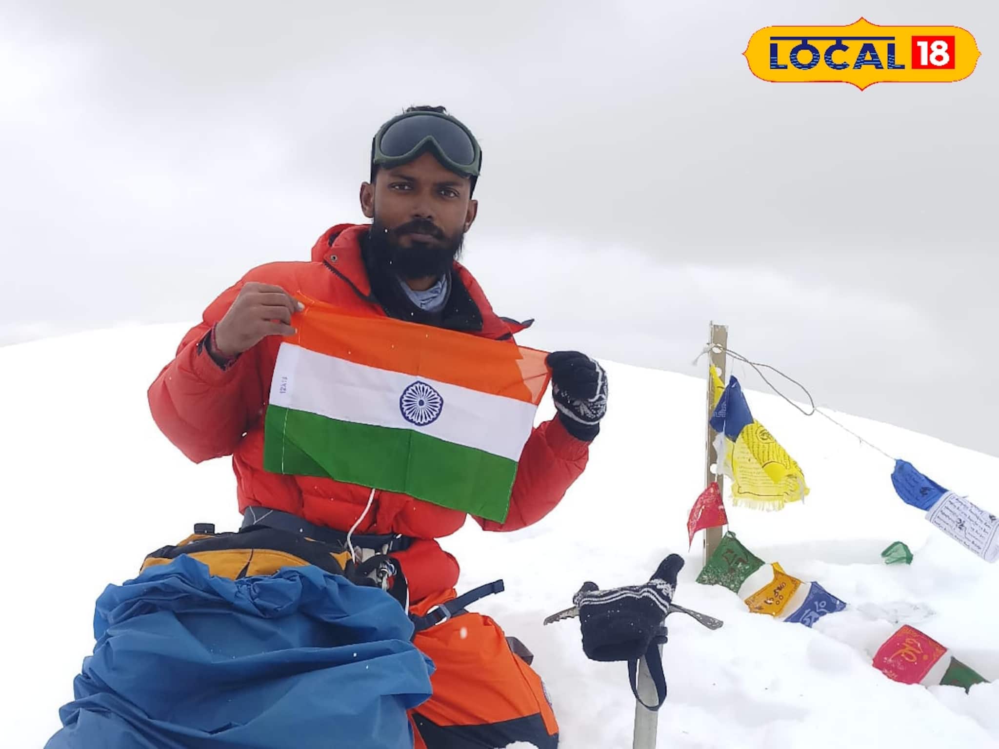 Mount Everest: লক্ষ্য পৃথিবীর সর্বোচ্চ শৃঙ্গ, পথে বাধা টাকার টানাটানি, কী হবে