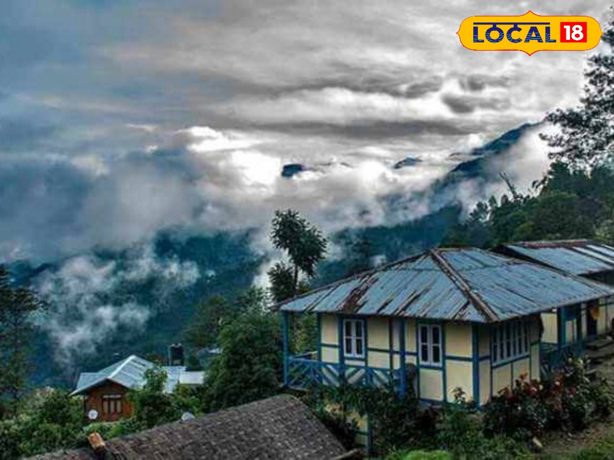 ঘন কুয়াশাচ্ছন্ন মেঘে ঢাকা আকাশের মাঝে রোদের ঝলকানি! উত্তুরে হাওয়ায় শীতের দাপট