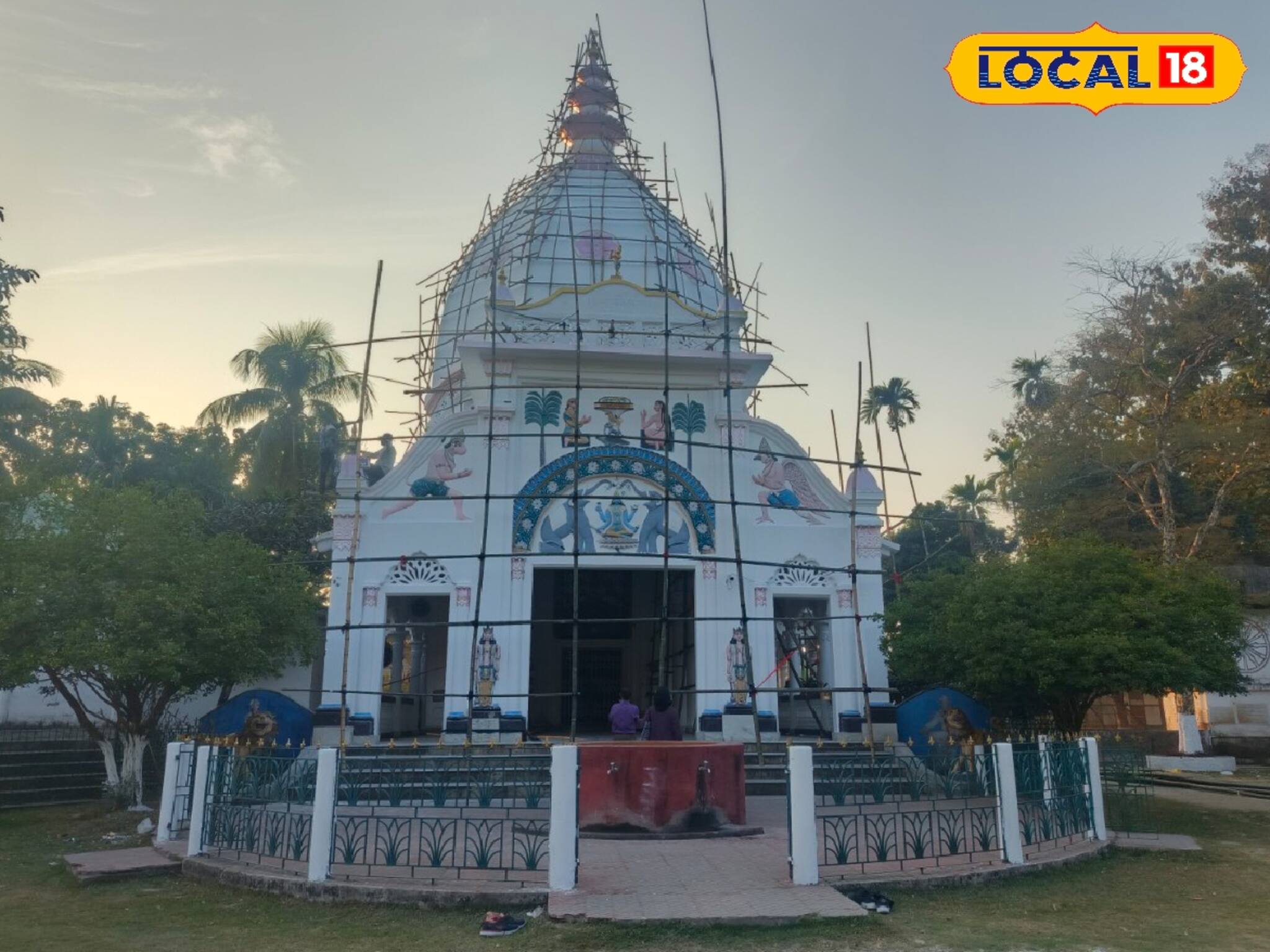 কোচবিহারে কয়েকশো বছরের মন্দিরের টানে প্রতি বছর ছুটে আসেন বহু অসমবাসী