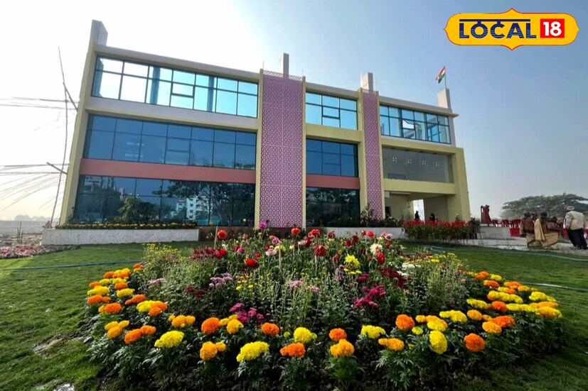 বাম জামানায় প্রয়াত রাজ্যের প্রাক্তন মুখ্যমন্ত্রী জ্যোতি বসুর ১৫তম প্রয়াণ বার্ষিকীতে নিউটাউনে উদ্বোধন হল জ্যোতি বসু গবেষণাকেন্দ্রের (তথ্য ও ছবি: রুদ্র নারায়ণ রায়)