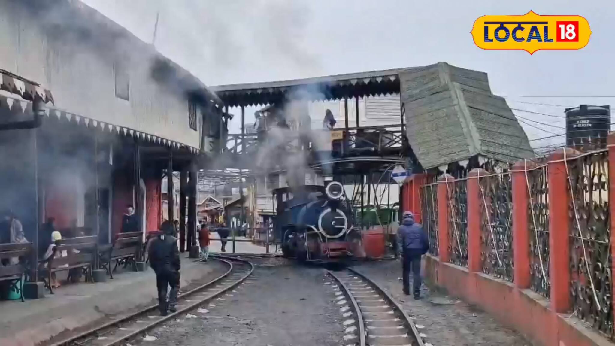 Darjeeling Toy Trains: টয়ট্রনের ইতিহাস জানতে যেতে হবে পৃথিবীর সবচেয়ে উচু রেলওয়ে স্টেশন !