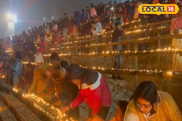 হঠাৎ রামময় হয়ে উঠল বালুরঘাট! লক্ষ প্রদীপে সেজে উঠল আত্রেয়ীর ঘাট!কিন্তু কেন?
