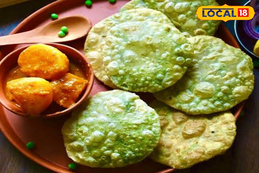 শীতকাল মানেই বাজারে সহজে পাওয়া যাচ্ছে কড়াইশুঁটি। আর সেই কড়াইশুঁটি দিয়ে খুব সহজেই বানিয়ে ফেলতে পারে কড়াইশুঁটির কচুরি। খেতে হবে খুবই সুন্দর।