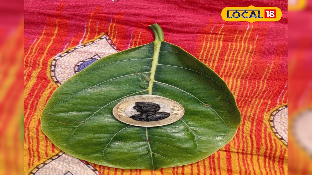 ১০ টাকার কয়েনে নেতাজি সুভাষচন্দ্র বসুর ভাস্কর্য! তাক লাগালেন মালদহের শিল্পীMalda Artist created a sculpture of netaji subash chandra bose on a 10 rupee coin