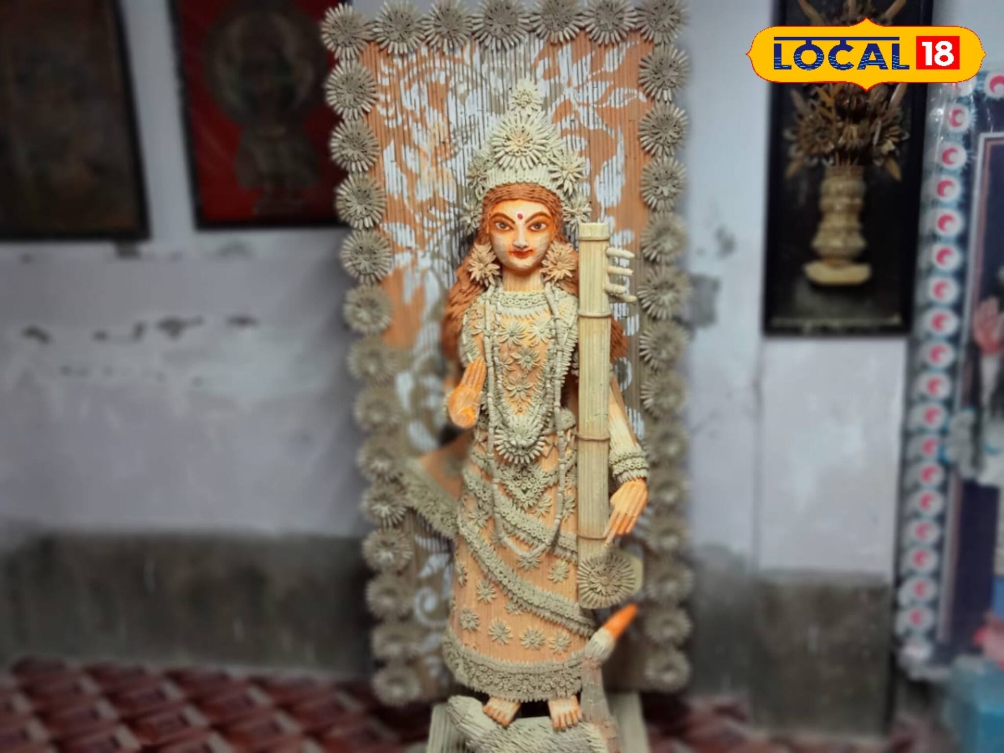 সরস্বতীপুজোর বিরাট চমক! মাটি নয়, পাটকাঠি দিয়ে তৈরি হল প্রতিমা