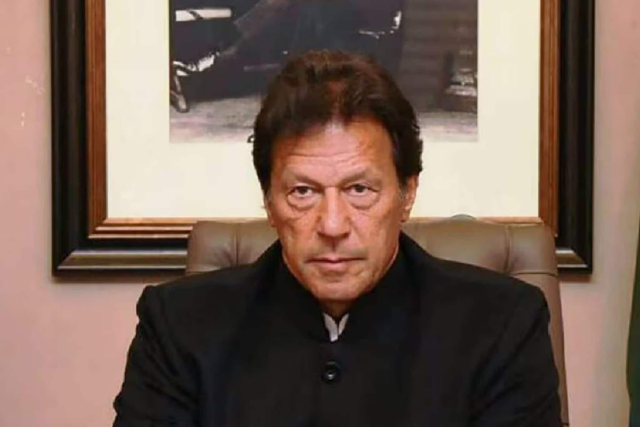 ইমরানকে আরও কোনঠাসা করার পরিকল্পনা শরিফ সরকারের! প্রাক্তন প্রধানমন্ত্রীর বিরুদ্ধে রাষ্ট্রদ ইমরানকে আরও কোনঠাসা করার পরিকল্পনা শরিফ সরকারের! প্রাক্তন প্রধানমন্ত্রীর বিরুদ্ধে রাষ্ট্রদ