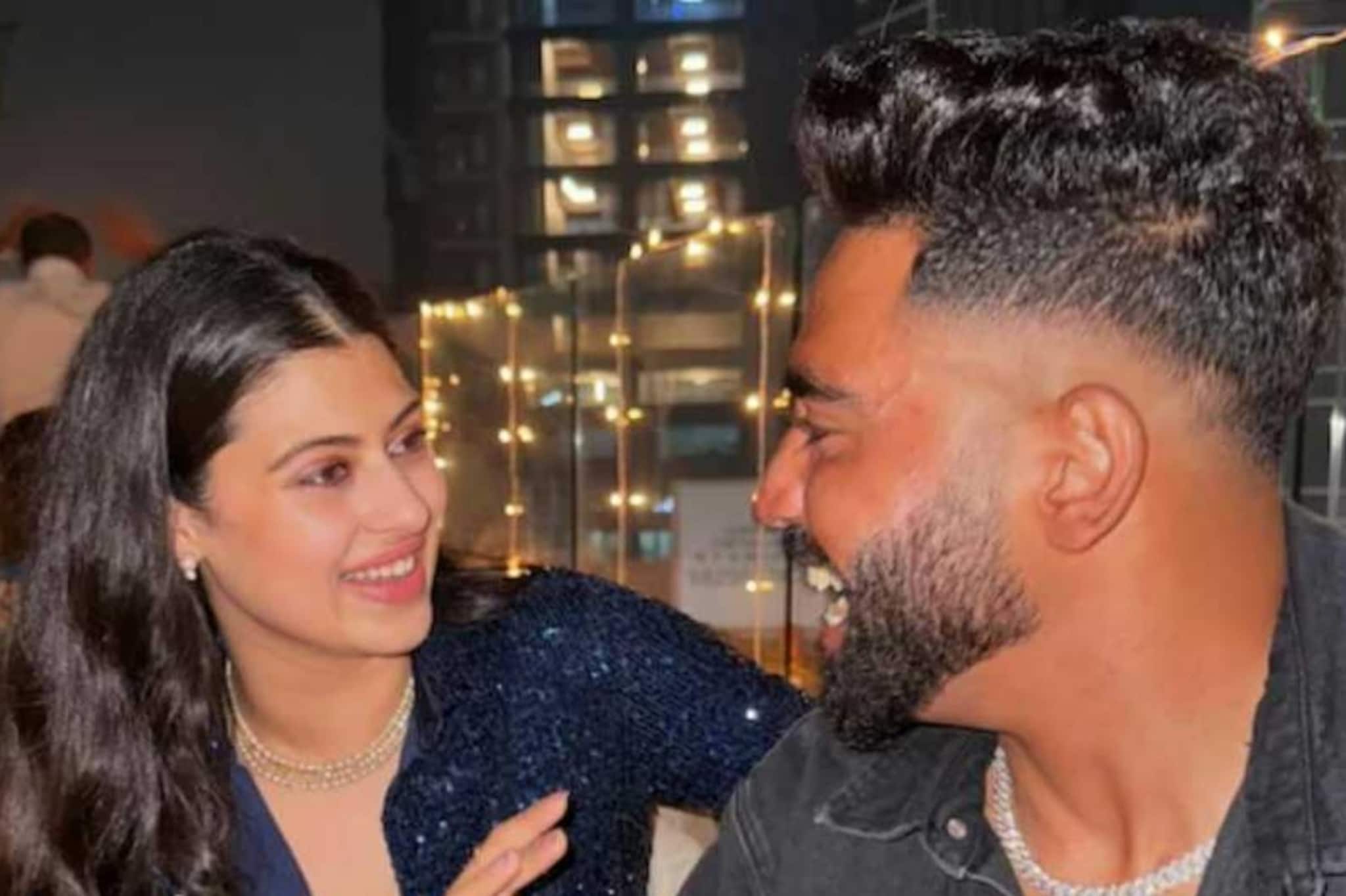 আশা ভোঁসলের নাতনির সঙ্গে প্রেম মহম্মদ সিরাজের! এবার 'সম্পর্ক' নিয়ে মুখ খুললেন দুজনেই