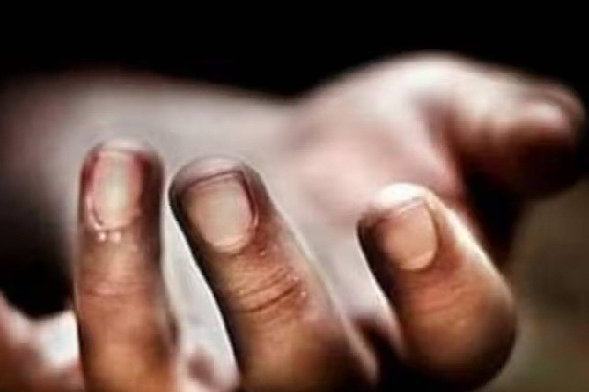 Accident: ভয়ঙ্কর ঘটনা! রাতের অন্ধকারে বাড়িতে প্রবল বিস্ফোরণ! ১ জনের মৃত্যু, ৬ জন গুরুতর আহত Accident: ভয়ঙ্কর ঘটনা! রাতের অন্ধকারে বাড়িতে প্রবল বিস্ফোরণ! ১ জনের মৃত্যু, ৬ জন গুরুতর আহত