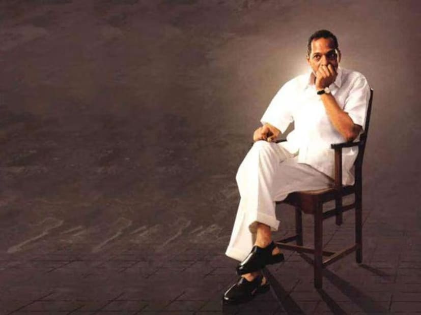 তাঁর অভিনয়ও যথেষ্ট প্রশংসিত। একটি নয়, তিন তিনটি জাতীয় পুরষ্কার জিতেছেন অভিনেতা। তাঁর ভক্তের সংখ‍্যা অগুণতি। 