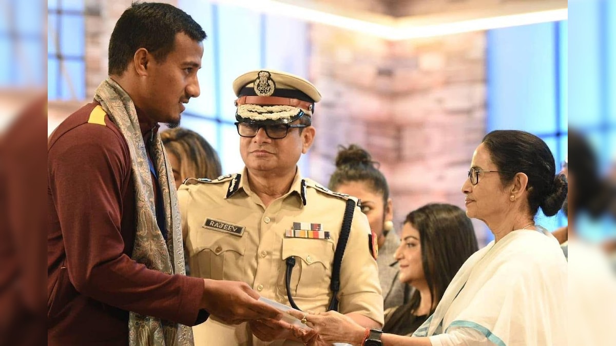 মাদারিহাট উপনির্বাচনে তৃণমূলের জয়ের পরে প্রথম আলিপুরদুয়ার সফরে মুখ্যমন্ত্রী, বিশেষ গুরুত্ব চা বলয়কেCM Mamata Banerjee visits alipurduar for the first time after tmc victory in madarihat byelection