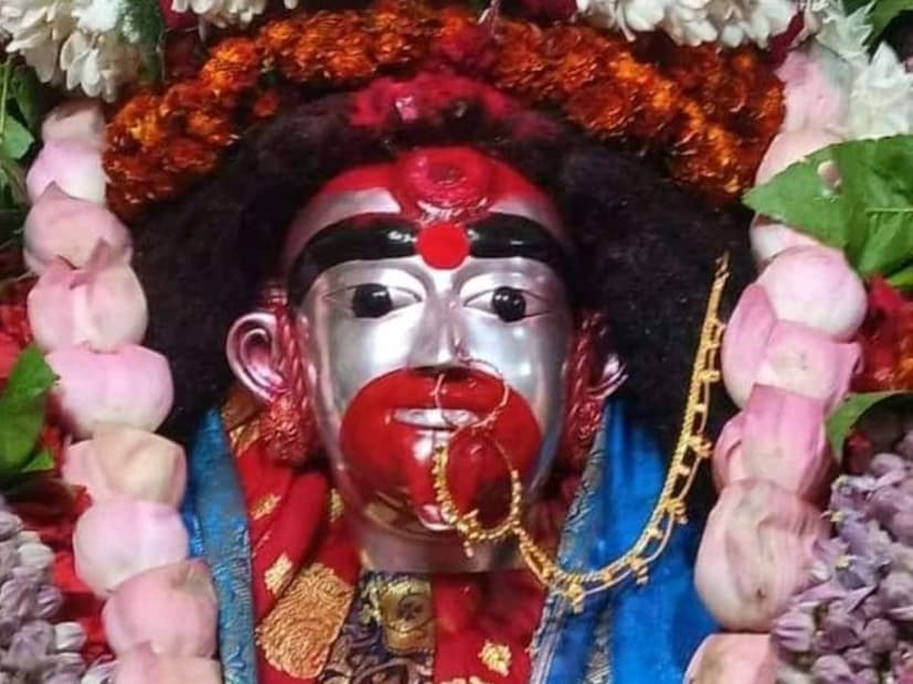 বছরভর বাংলার বিভিন্ন অংশে নানা রূপে পূজিত হন দেবী কালী। তাঁদের মধ্যে অন্যতম রটন্তী কালীপুজো। মাঘমাসের কৃষ্ণপক্ষের চতুর্দশী তিথিতে এই পুজো করা হয়। ভক্তদের কাছে এই পু্ণ্যতিথি খুবই পবিত্র।