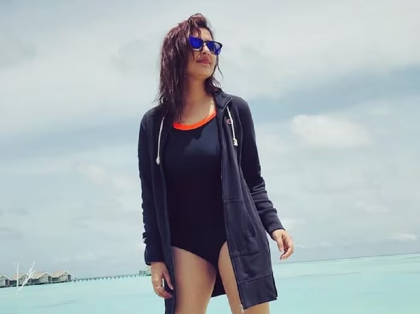 এক বিখ্যাত রাজনীতিবিদের সঙ্গে তাঁর বিয়ে মিডিয়ায় বেশ আলোচনা সৃষ্টি করেছিল। বিয়ের পর সময় পাল্টাতে শুরু করে, এবং তিনি ২০২৪ সালে একটি দুর্দান্ত ছবির মাধ্যমে কামব্যাক করে বলিউডে আবার নিজের জায়গা করে নেন। বুঝতে পারছেন কার কথা হচ্ছে? 