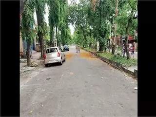 বুধবার সাত সকালে এক ব্যক্তির ঝুলন্ত মৃতদেহ উদ্ধার