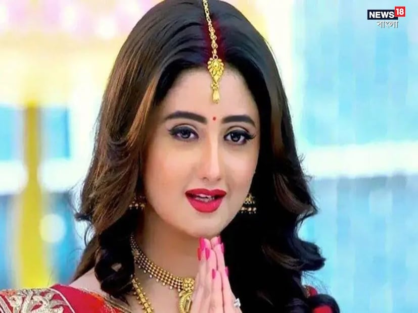 ব্রুট ইন্ডিয়াকে দেওয়া এক সাক্ষাৎকারে রশ্মি দেশাই বলেছেন যে তাঁর জীবন কখনোই সহজ ছিল না। &quot;আমি একটি বাড়ি কিনেছিলাম এবং আমার ২.৫ কোটি টাকা ঋণ ছিল, এবং তা ছাড়া আমার মনে আছে আমার মোট ৩.২৫ থেকে ৩.৫ কোটি টাকা ঋণ ছিল,&quot; তিনি বলেছিলেন।