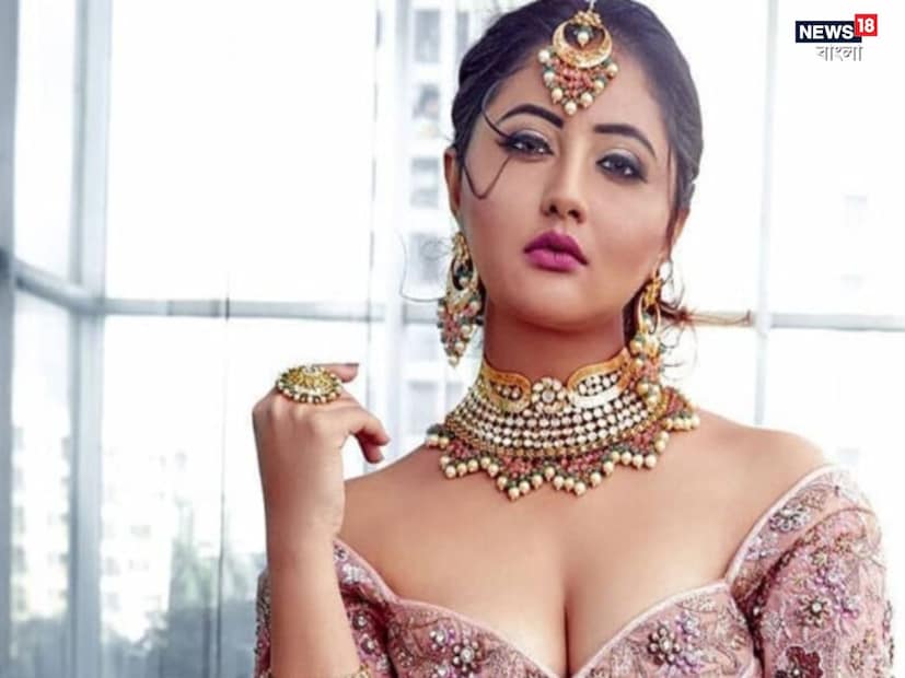 এর আগে, একটি পডকাস্টে, রশ্মি বলেছিলেন, &quot;আমি শো করেছি, ঘুমাইনি এবং বাইরে কিছু দেখাইনি, কিন্তু ভিতরে আমি মানসিক চাপে পূর্ণ ছিলাম। আমি ভাবতাম, এটা কেমন জীবন? মরে যাওয়াই ভাল।&quot; (সব ছবি সৌজন্যে: ইন্টারনেট)