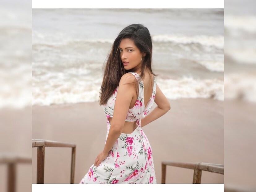 রিয়া অবশেষে ২০১৭ সালে একটি ব্যক্তিগত অনুষ্ঠানে তাঁর প্রেমিক শিভম তিওয়ারিকে বিয়ে করেন। বাঙালি রীতি মেনে এই বিয়ে হয়েছিল৷ ৪৪ বছরের রিয়া সেন ২০ বছর বয়সে লিড হিরোইন হিসাবে বলিউডে আত্মপ্রকাশ করেছিলেন। ফাল্গুনী পাঠকের 'ইয়াদ পিয়া কি আনা লাগি' গানের মাধ্যমে জনপ্রিয়তা তুঙ্গে উঠেছিল। সে সময় তিনি মুম্বইয়ের ন্যাশনাল ইনস্টিটিউট অফ ফ্যাশন টেকনোলজির ছাত্রী ছিলেন। এছাড়াও রিয়া একজন ভাল কত্থক নৃত্যশিল্পী এবং কিক-বক্সিংও করেন। তিনি বেলি ড্যান্সও শিখেছেন এবং একজন প্রশিক্ষিত যোগ প্রশিক্ষক৷