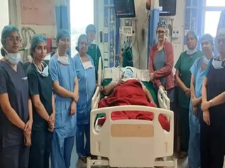 পরীক্ষা করতে গিয়ে যা বেরিয়ে এল...! চমকে গেলেন চিকিৎসকরাও