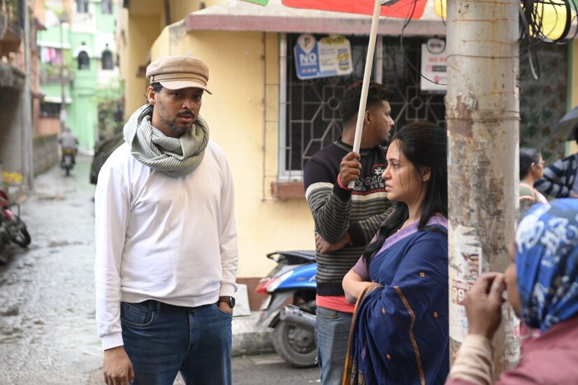 পরিচালনার পাশাপাশি ‘মায়া সত্য ভ্রম’ ছবির গল্প লিখেছেন স্বয়ং শমীক রায়চৌধুরী। এই ছবিতে মুখ্য ভূমিকায় অভিনয় করতে দেখা যাবে প্রিয়াঙ্কা সরকার, সোহম মজুমদার, আলেকজান্দ্রা টেলর এবং পিন্টু চট্টোপাধ্যায়ের মতো অভিনেতা-অভিনেত্রীদের।