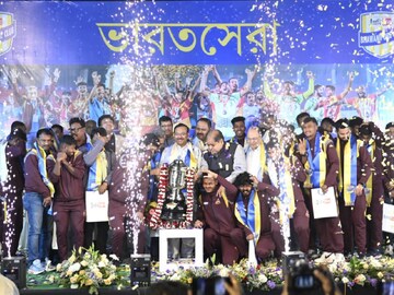 বাংলা দলকে সংবর্ধনা ভবানীপুর ক্লাবের