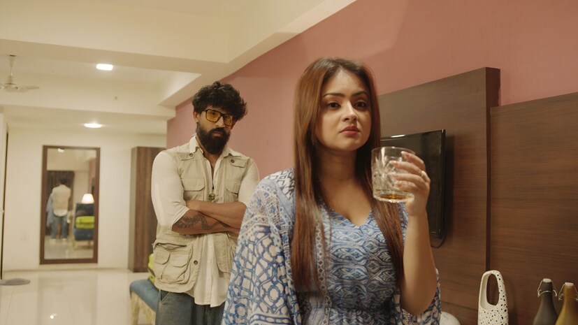 স্কাইপ্যানস কমিউনিকেশনের প্রযোজনায় ফলোয়ার্স পরিচালনা করছেন রাজদীপ ঘোষ। অভিনয় করছেন শান্তিলাল মুখোপাধ্যায়, ইন্দ্রাশিস রায়, সোহিনী গুহ রায়, অম্লান মজুমদার, সামিউল আলম এবং স্যান্ডির মতো অভিনেতা-অভিনেত্রীরা। কাহিনি, চিত্রনাট্য এবং সংলাপ লিখেছেন অম্লান মজুমদার। চিত্রগ্রহণে রয়েছেন শুভজিৎ রায়। সম্পাদনার দায়িত্বে রয়েছেন কুশল চৌধুরী। ‘@ফলোয়ার্স’-এর আবহ সঙ্গীত করেছেন প্রাঞ্জল দাস, প্রযোজনা রূপায়ণের দায়িত্বে রয়েছেন সুরজিৎ সাহা। সহযোগী পরিচালনার দায়িত্ব সামলেছেন সৌরভ বাবাই চক্রবর্তী। 