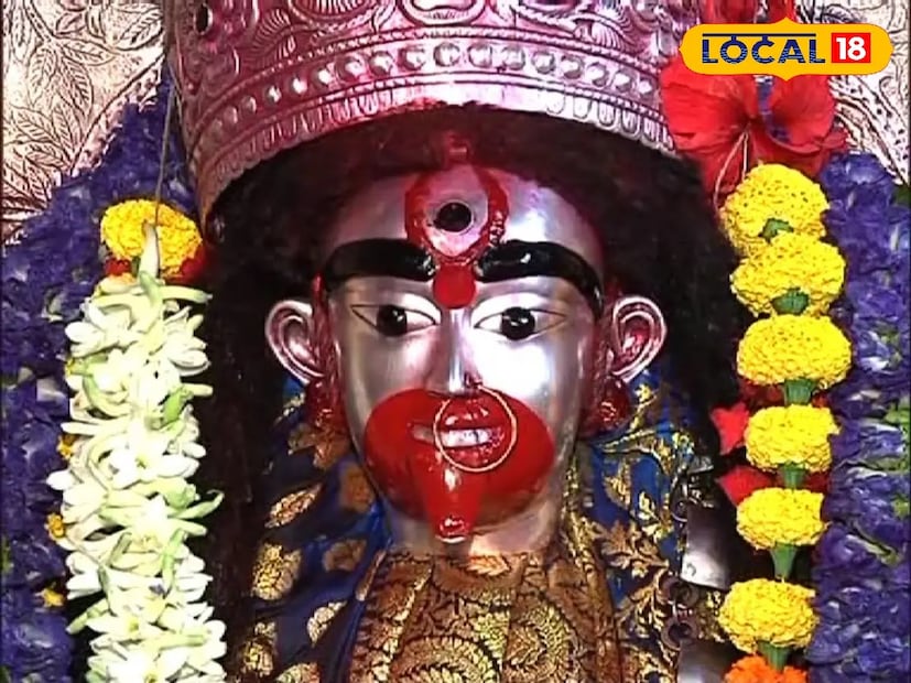 বীরভূম: ভ্রমণপিপাসু বাঙালি হাতে একদিনের ছুটি পেলেই ছুটে আসেন বীরভূমে।কারণ লালমাটির শহর এই বীরভূম।কী নেই এই বীরভূমে! রয়েছে পাঁচটি সতীপীঠ,রয়েছে সিদ্ধপীঠ তারাপীঠ।রয়েছে বোলপুর শান্তিনিকেতন।যেখানে শুধু দেশ না বিদেশের বহু পর্যটক ছুটে আসেন।এই ছাড়াও রয়েছে একাধিক রাজবাড়ি থেকে শুরু করে জমিদার বাড়ি।তবে অনেকেই ছুটে আসেন তারাপীঠ মা তারার দর্শন এর জন্য।কথিত আছে তারাপীঠ এর দ্বারকা নদীর জলে স্নান করে মা তারার দর্শন করলে সকলের মনস্কামনা পূর্ণ হয়।