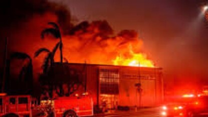 ক্ষয়ক্ষতির পরিমাণ কত? বাড়িঘর ও ব্যবসা ধ্বংস: প্রায় ১,০০০ বাড়ি এবং ব্যবসাপ্রতিষ্ঠান প্যালিসেডস ফায়ারে পুড়ে গেছে। ঐতিহাসিক স্থান ধ্বংস: উইল রজার্স স্টেট হিস্টোরিক পার্কের ঐতিহাসিক র্যাঞ্চ বাড়ি এবং টোপাঙ্গা রাঞ্চ মোটেল পুড়ে গেছে। আর্থিক ক্ষতি:
জেপি মরগানের প্রাথমিক পর্যালোচনায় ক্ষতির পরিমাণ $১০ বিলিয়নের বেশি বলে ধারণা করা হয়েছে। ক্ষয়ক্ষতির পরিমাণ কত? বাড়িঘর ও ব্যবসা ধ্বংস: প্রায় ১,০০০ বাড়ি এবং ব্যবসাপ্রতিষ্ঠান প্যালিসেডস ফায়ারে পুড়ে গেছে। ঐতিহাসিক স্থান ধ্বংস: উইল রজার্স স্টেট হিস্টোরিক পার্কের ঐতিহাসিক র্যাঞ্চ বাড়ি এবং টোপাঙ্গা রাঞ্চ মোটেল পুড়ে গেছে। আর্থিক ক্ষতি:
জেপি মরগানের প্রাথমিক পর্যালোচনায় ক্ষতির পরিমাণ $১০ বিলিয়নের বেশি বলে ধারণা করা হয়েছে।