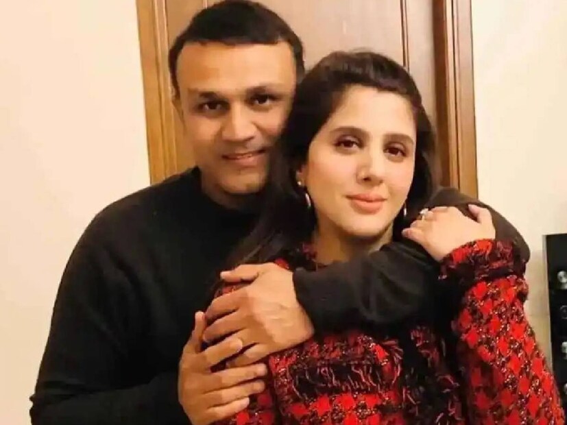 শোনা যায়, দূর সম্পর্কের আত্মীয়কেই বিয়ে করেছিলেন ভারতের প্রাক্তন ওপেনার বীরেন্দ্র শেহওয়াগ। যদিও তাঁদের বাড়ির তরফে এই তথ্য ঠিক নয় বলে দাবি করা হয়। তবে এটাও শোনা যায়, একটা সময় শেহওয়াগ ও আরতির সম্পর্ক মানতে চায়নি দুই পরিবার!