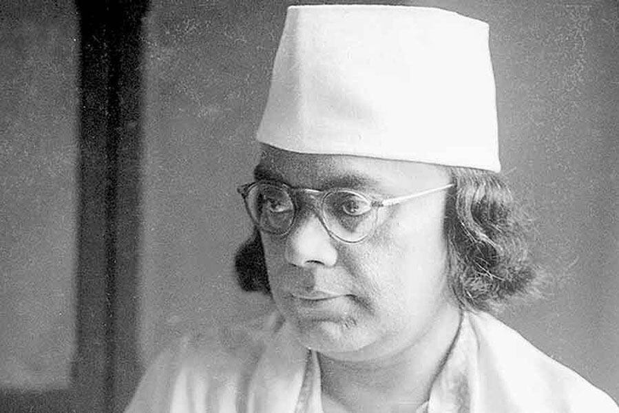 বৃহস্পতিবার কাজি নজরুলকে জাতীয় কবি হিসাবে রাষ্ট্রীয় স্বীকৃতি দিল বাংলাদেশের অন্তর্বর্তী সরকার।