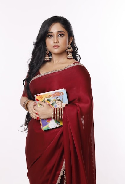 ছবিটি মুক্তি পাবে 'সান ভেঞ্চার' এর ব্যানারে সানি খান ও অনুপ সাহা এর প্রযোজনাতে। তবে শুধু থ্রিলার নয় এই ছবি, প্রেমের দারুণ সুতো বুনেছেন পরিচালক এই ছবিতে৷ 