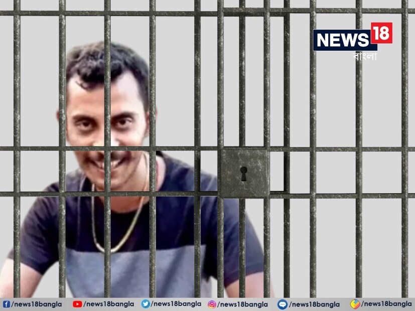 সূত্রের খবর, সাজা ঘোষণার পর প্রেসিডেন্সি জেল কর্তৃপক্ষের কাছে দুটি জিনিস চেয়েছে সঞ্জয়৷ জেল সূত্রে খবর, একটি খাতা এবং পেন চেয়েছে আরজি কর হাসপাতালে চিকিৎসককে ধর্ষণ এবং খুনে সাজাপ্রাপ্ত সঞ্জয়৷ 