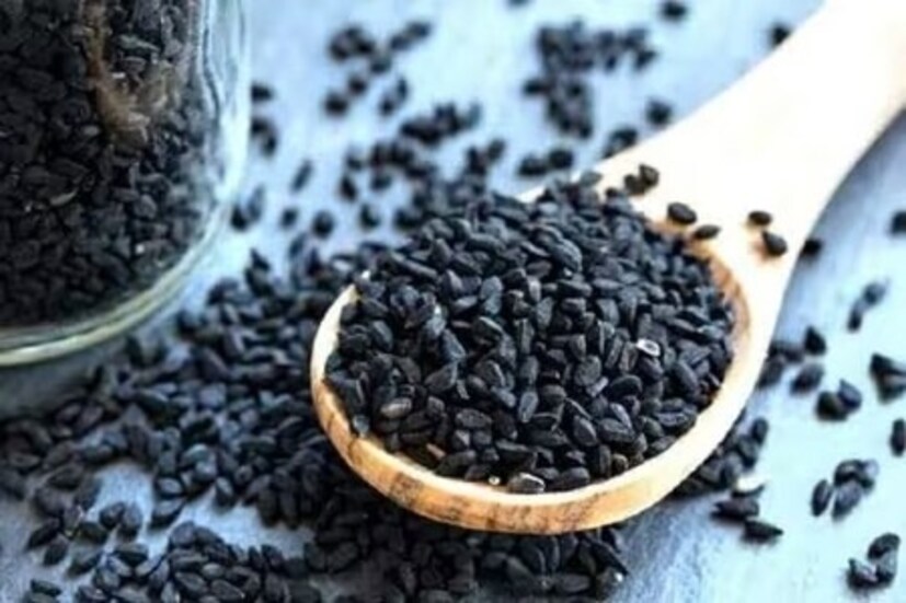 স্নানের জলে যদি গঙ্গাজল বা কালো তিল মিশিয়ে নিতে পারেন তাহলে অত্যন্ত শুভ ফল লাভ করা যায়৷ 