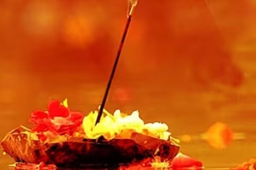 সূর্যোদয়ের তিথি অনুসারে মৌনী অমাবস্যা পালিত হবে বুধবার, ২৯ জানুয়ারি। তবে অমাবস্যার নিয়ম যেহেতু রাতে বা নিশিতে পালন করা হয়, তাই সেগুলি উদযাপন করুন মঙ্গলবার রাতেই।