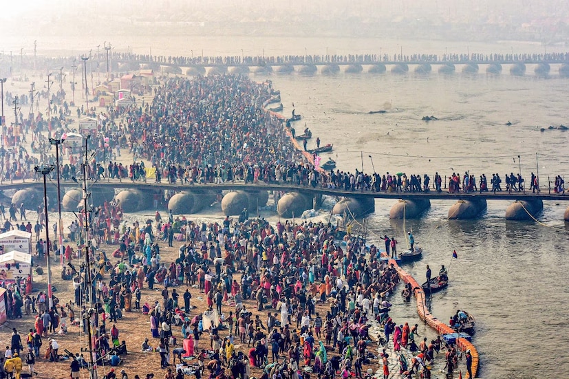 অমৃতকালীন স্নান পুণ্যার্থীরা করতে পারবেন রাত ৯.১৯ থেকে রাত ১০.৫১ পর্যন্ত। শ্রবণা নক্ষত্র স্নান করা যাবে সকাল ৮.২০-র পর থেকে।