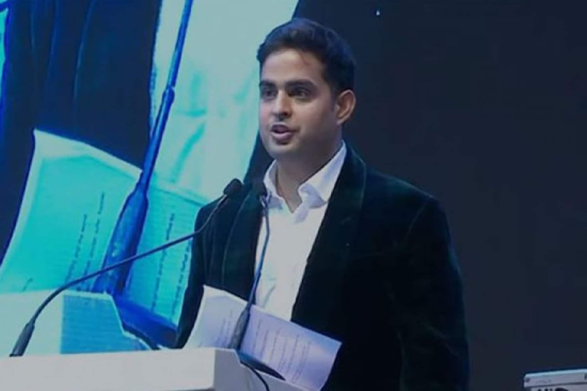 ২৪ মাসের মধ্যে জামনগরে AI প্রকল্প গড়ে তুলবে রিলায়েন্স! বড় ঘোষণা আকাশ আম্বানির