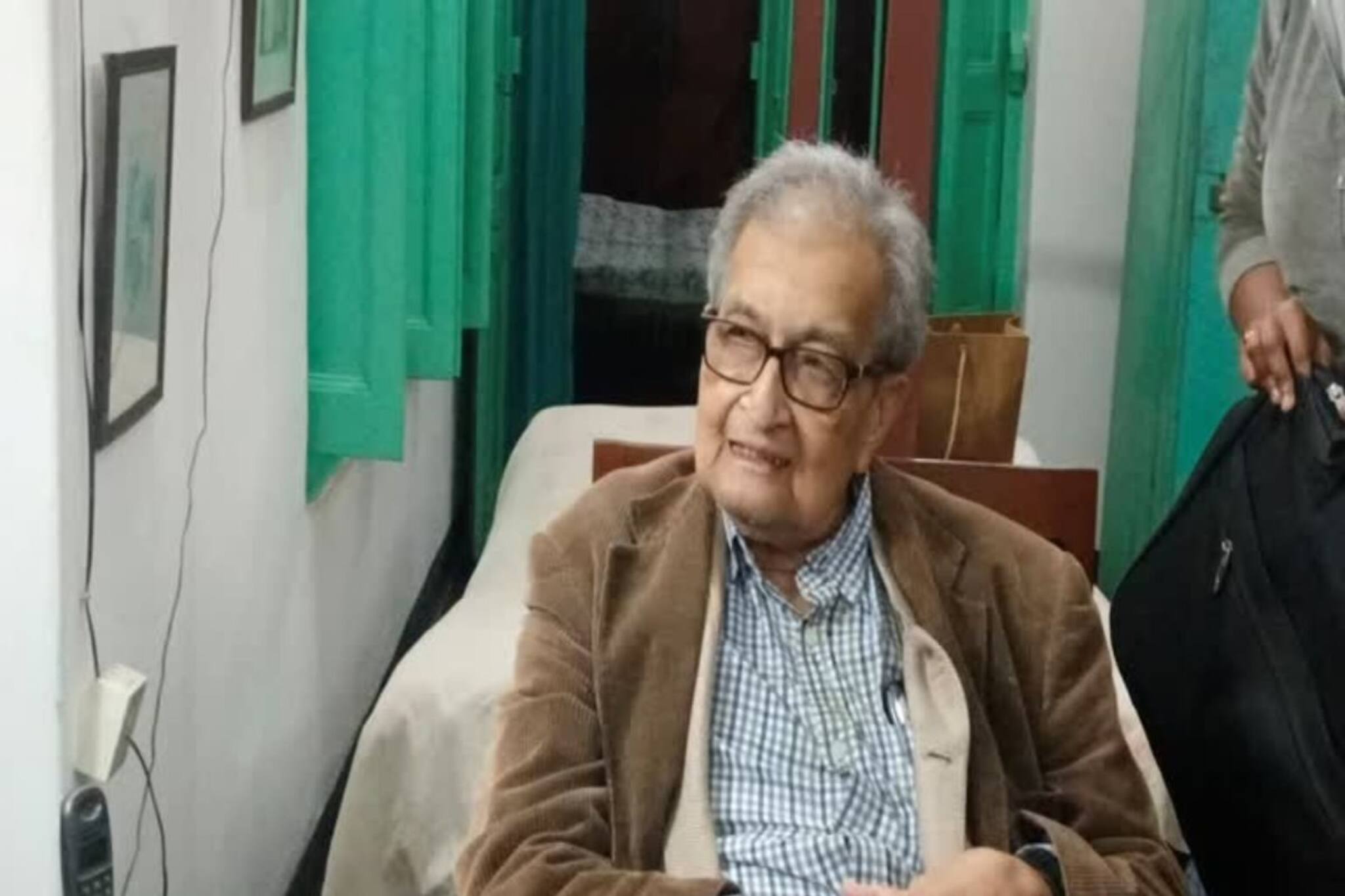 শান্তিনিকেতনের 'প্রতীচী' বাড়িতে নোবেলজয়ী অর্থনীতিবিদ অমর্ত্য সেন! থাকবেন কতদিন?