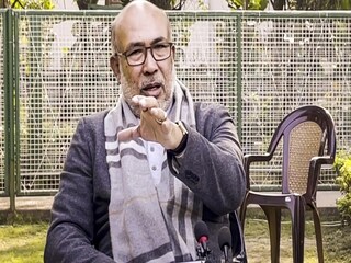 মণিপুরে ঘটতে থাকা হিংসার কারণে মণিপুরবাসীর কাছে ক্ষমা চাইলেন বীরেন সিং। ছবি- পিটিআই 