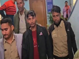 অবশেষে গ্রেফতার