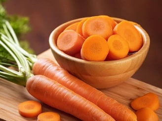 শীতকাল মানেই তো পাতে গাজর! চটজলদি বানিয়ে ফেলুন 'গাজরের হালুয়া'... লোকে চেটেপুটে খাবে