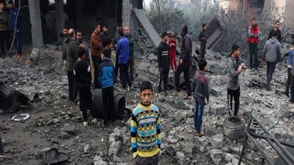 যুদ্ধবিরতিতে আশার আলো পশ্চিম এশিয়ায়। ছবি- রয়টার্স যুদ্ধবিরতিতে আশার আলো পশ্চিম এশিয়ায়। ছবি- রয়টার্স