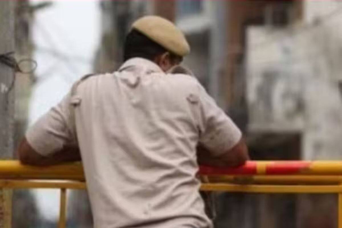 Jabalpur Murder: প্রবল পারিবারিক বিবাদের জের, একই পরিবারের ৪ জনকে খুন! জানুন ঘটনাটি… Jabalpur Murder: প্রবল পারিবারিক বিবাদের জের, একই পরিবারের ৪ জনকে খুন! জানুন ঘটনাটি…