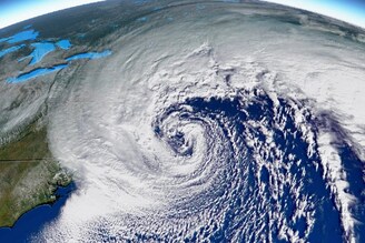 ক্রমেই এগিয়ে আসছে ঘূর্ণিঝড় 'মন্থা'! ১১০ কিলোমিটার বেগে হতে পারে 'ল্যান্ডফল'! প্রস্তুত সেনা