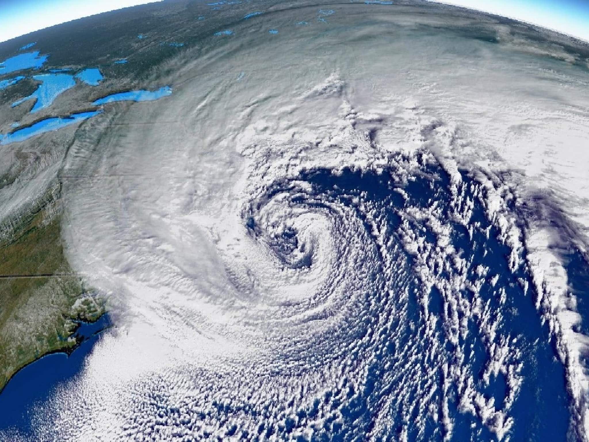 ক্রমেই এগিয়ে আসছে ঘূর্ণিঝড় 'মন্থা'! ১১০ কিলোমিটার বেগে হতে পারে 'ল্যান্ডফল'! প্রস্তুত সেনা থেকে NDRF! এই রাজ্যের স্কুল কলেজ বন্ধ সোমবার পর্যন্ত!