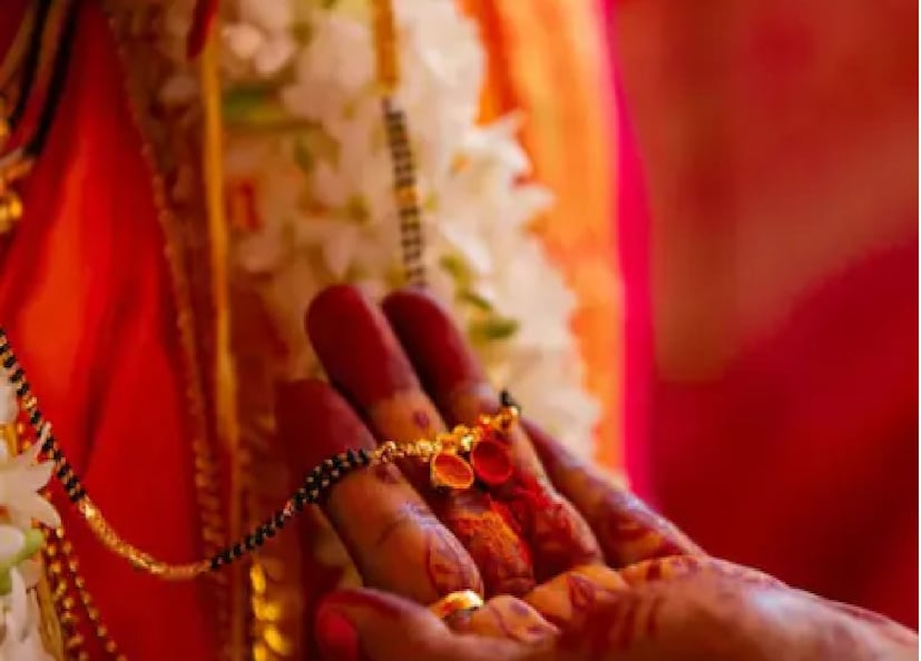 হিমাচল প্রদেশের কুটলেহর বিধানসভা কেন্দ্রের নারি গ্রামের বাসিন্দা এই পাত্র। হারোলি বিধানসভা কেন্দ্রের সিঙ্গা গ্রামে কনে নিতে গিয়েছিলেন। কিন্তু কনের বাড়িতে পৌঁছানোর পর হতাশা ও প্রতারণার শিকার হতে হল তাঁকে। 