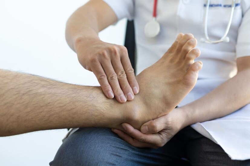 সুষম খাদ্য গ্রহণ ও রোগ প্রতিরোধ ক্ষমতা বাড়ানোর দিকে নজর দেওয়া উচিত।GBS বিরল হলেও অবহেলা করলে মারাত্মক হতে পারে। তাই সাবধানতা ও সচেতনতার মাধ্যমেই এই রোগের ঝুঁকি কমানো সম্ভব।