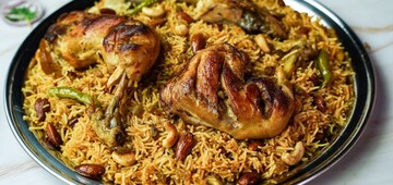 বিরিয়ানির 'ছোটভাই' আরবদেশের কাবসা! 'সস্তার' মাংস-ভাত আইটেমে মন মজেছে ফুডিদের