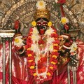 বছরের প্রথম দিনে দক্ষিণেশ্বরে মায়ের সাজে নতুন বেণারসি, গয়না! করুন মায়ের দর্শন  