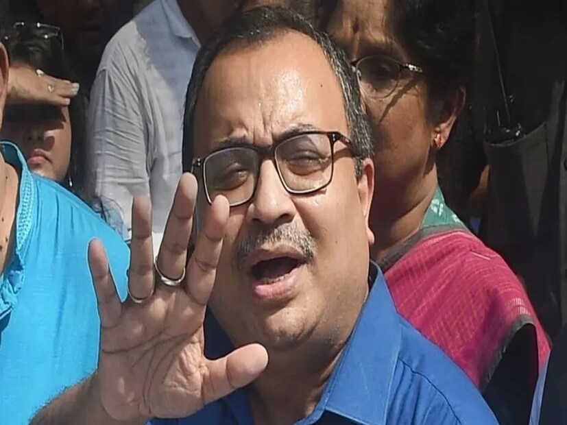 বিরোধী দলনেতা শুভেন্দু অধিকারী সম্প্রতি দাবি করেন, '১০০ জন ডব্লুবিসিএস অফিসার এবং ১০ জন আইএএস অফিসার তাঁর সঙ্গে নিয়মিত যোগাযোগ রেখেছেন, সমস্ত আপডেট দিচ্ছেন।' 