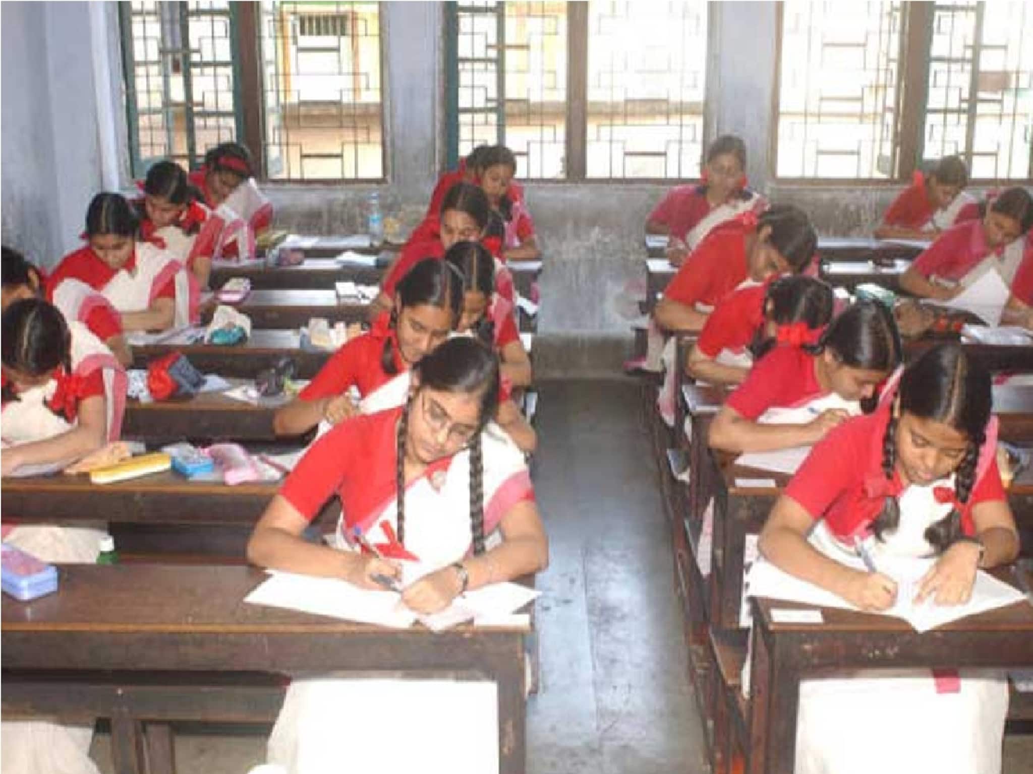 মাধ্যমিকের টেস্ট পেপার প্রকাশ করল পর্ষদ, কোথা থেকে সংগ্রহ করতে পারবে পড়ুয়ারা? জেনে নিন