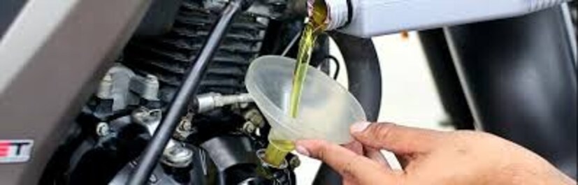 Mobil oil change, oil change mileage, engine oil change, Mobil oil recommendations, car maintenance, when to change oil, oil change interval, engine care, motor oil, oil change schedule, how often to change Mobil oil, vehicle oil maintenance, Mobil oil lifespan, মোবিল তেল পরিবর্তন, তেল পরিবর্তনের মাইলেজ, ইঞ্জিন তেল পরিবর্তন, মোবিল তেলের পরামর্শ, গাড়ি রক্ষণাবেক্ষণ, কখন তেল পরিবর্তন করবেন, তেল পরিবর্তনের সময়সূচী, ইঞ্জিন যত্ন, মোটর তেল, মোবিল তেল পরিবর্তন, গাড়ির তেল রক্ষণাবেক্ষণ, মোবিল তেলের আয়ু